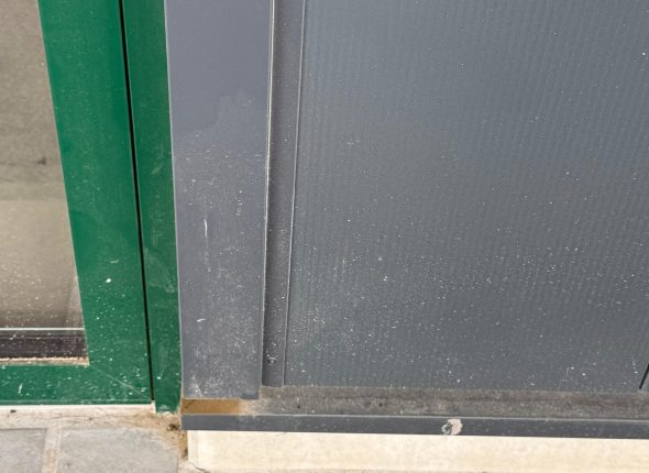 Bild Fenster + Fassadenreinigung vorher 3