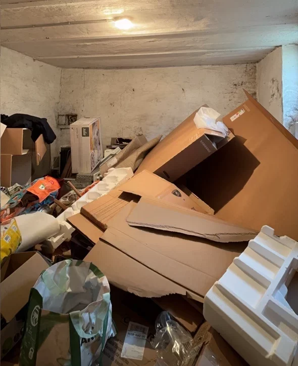 Bild zu entrümpelnder Keller vorher