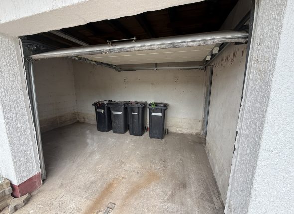 Bild zu entrümpelte Garage